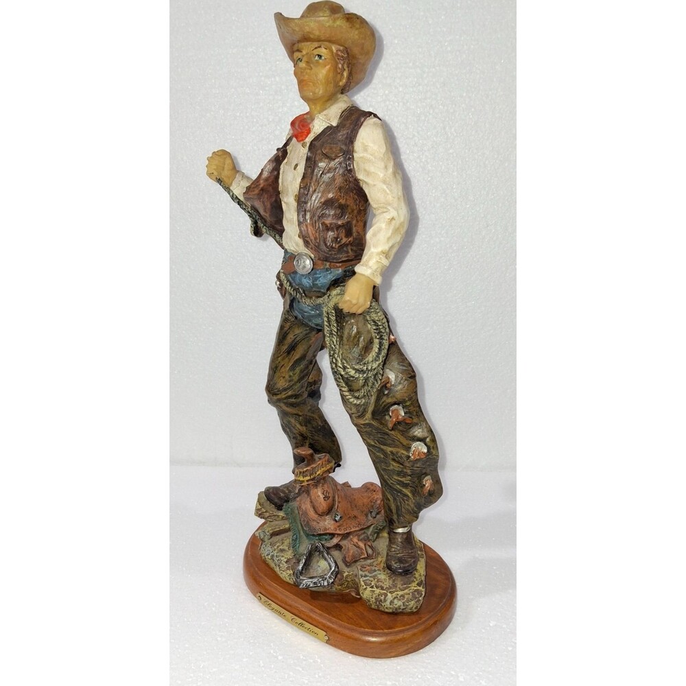 VINTAGE Elegante Collection Rich Resin statue Cowboy Roper